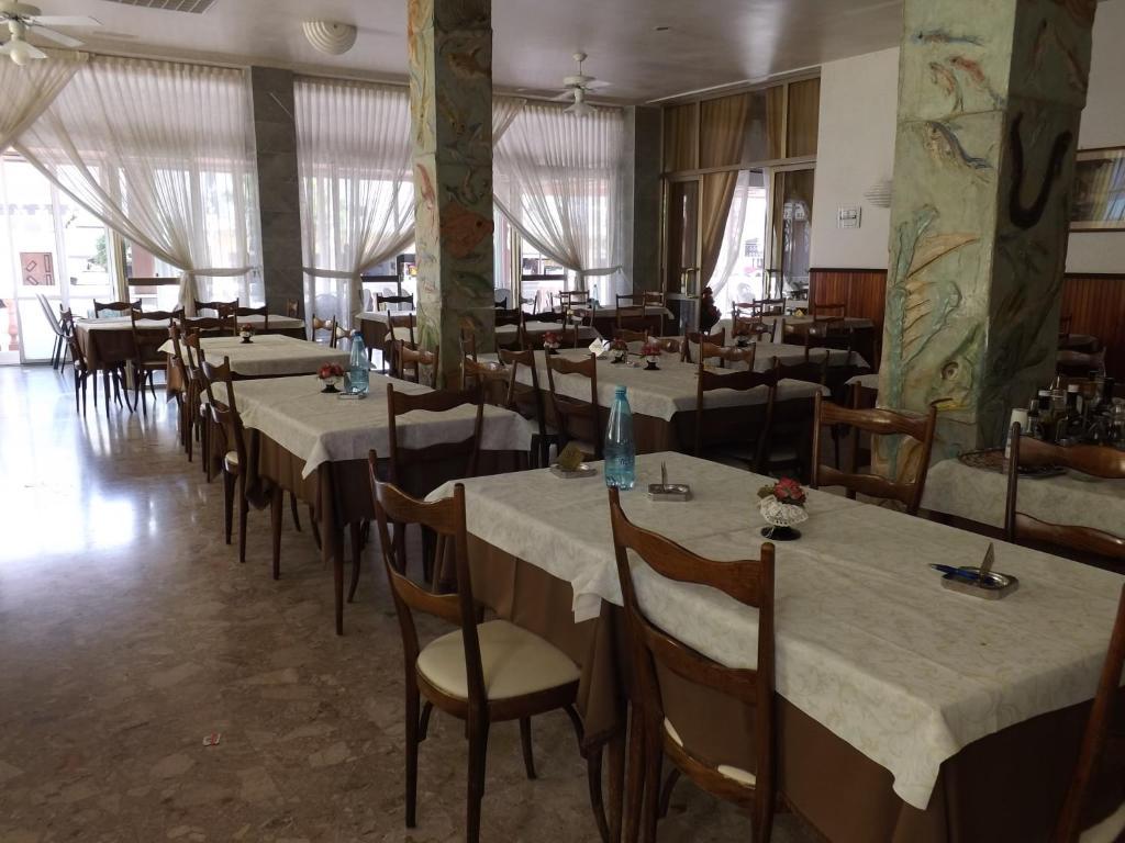 Hotel Victory تْشيزيناتيكو المظهر الخارجي الصورة