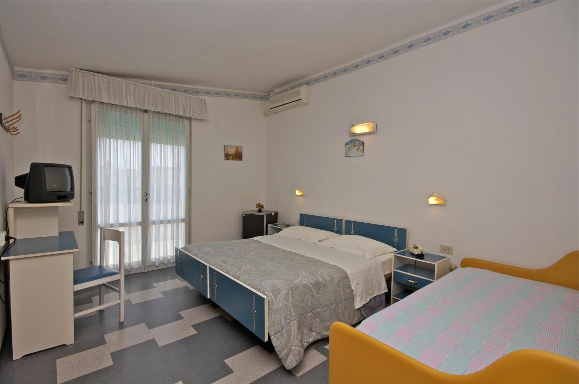 Hotel Victory تْشيزيناتيكو المظهر الخارجي الصورة